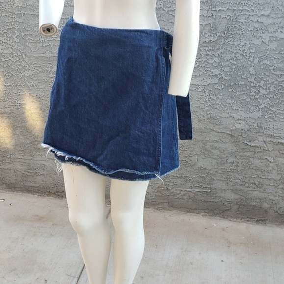 Madewell Raw-Hem Mini Wrap Skirt - Picture 3 of 9